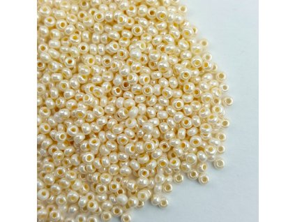 Preciosa rokajl 11/0 béžový listr
