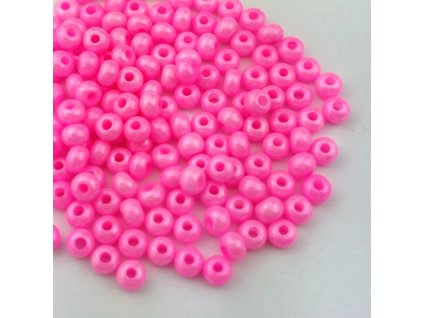 Preciosa rokajl 6/0 neon růžový listr