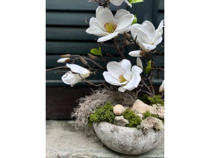 Aranžmá s látkovou magnólií