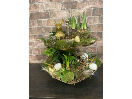 Zlatý jarní etažér