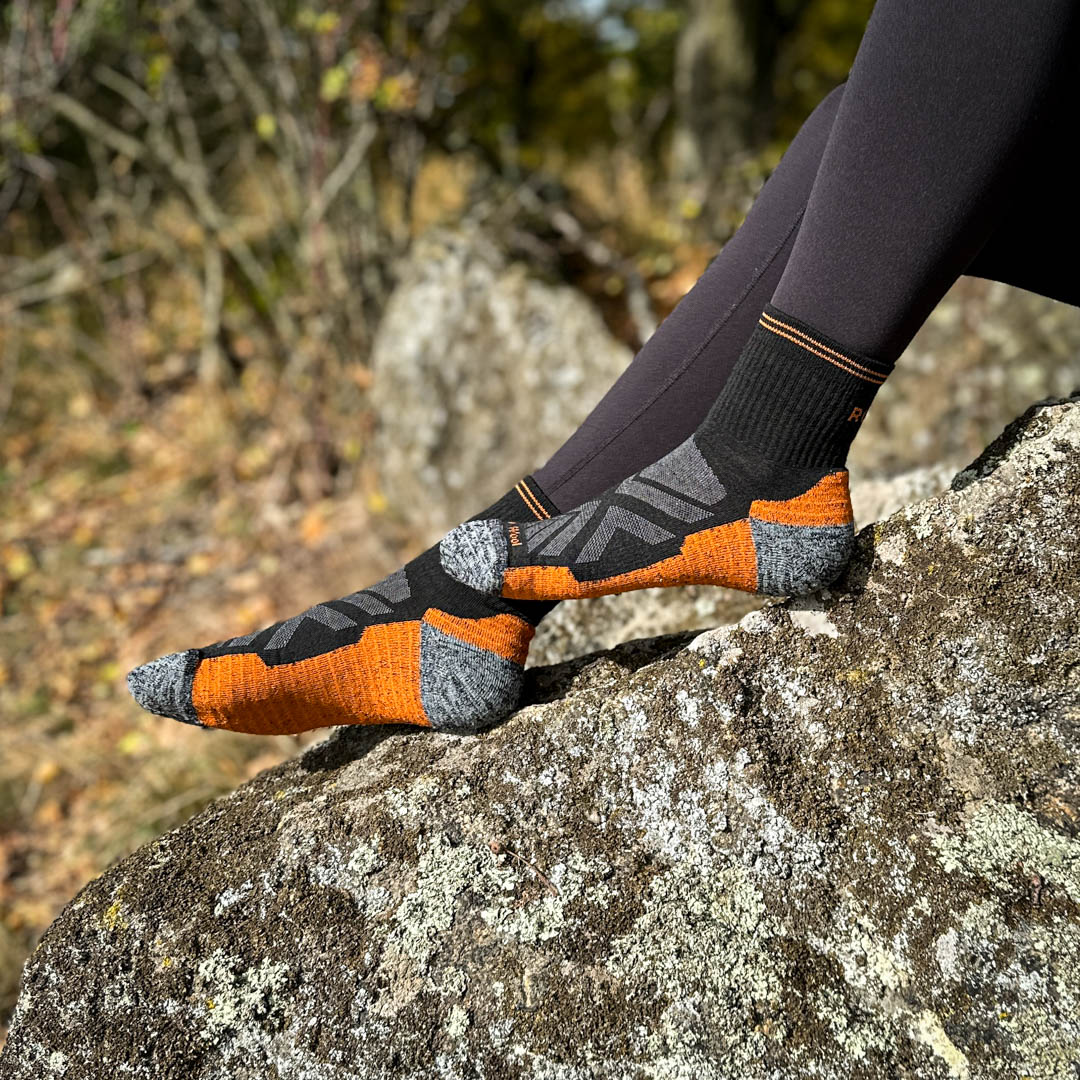 Bezešvé outdoorové merino ponožky Climby Neo Mid oranžová