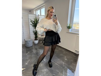Volánova krátka sukňa Gizy čierna