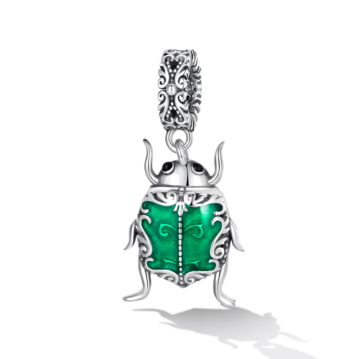 Royal Fashion stříbrný přívěsek Krásný lesní brouček SCC2317