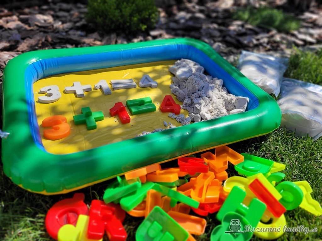 magický piesok s pieskoviskom a formičkami číslice