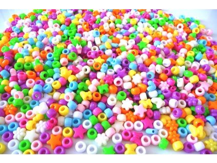 majú veľké dierky a deťom sa výborne navliekajú