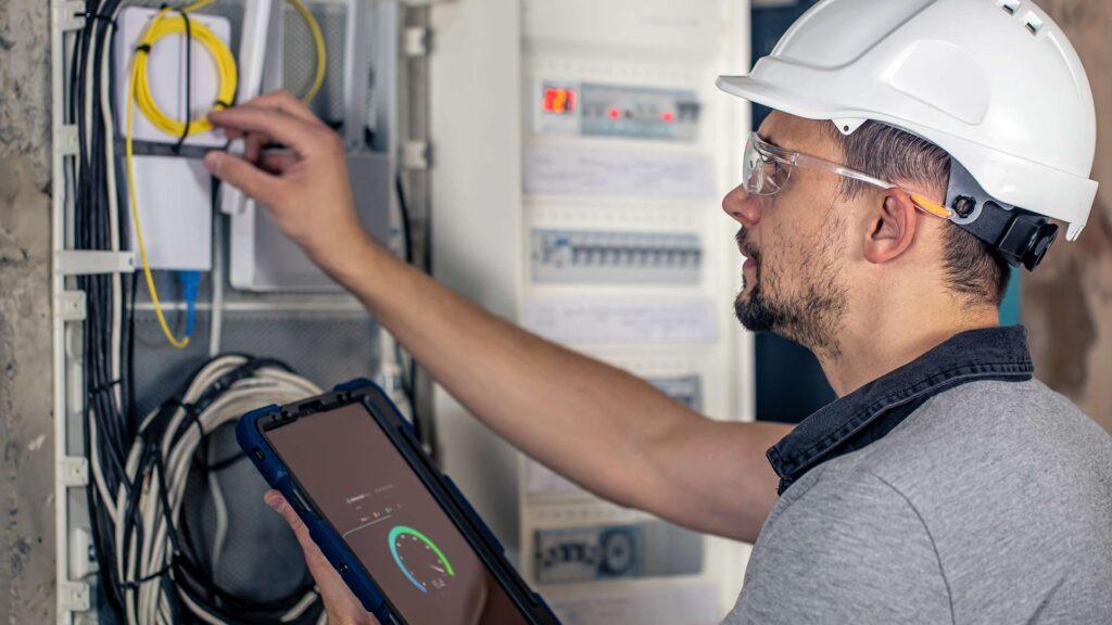 Realizace průmyslových elektroinstalací