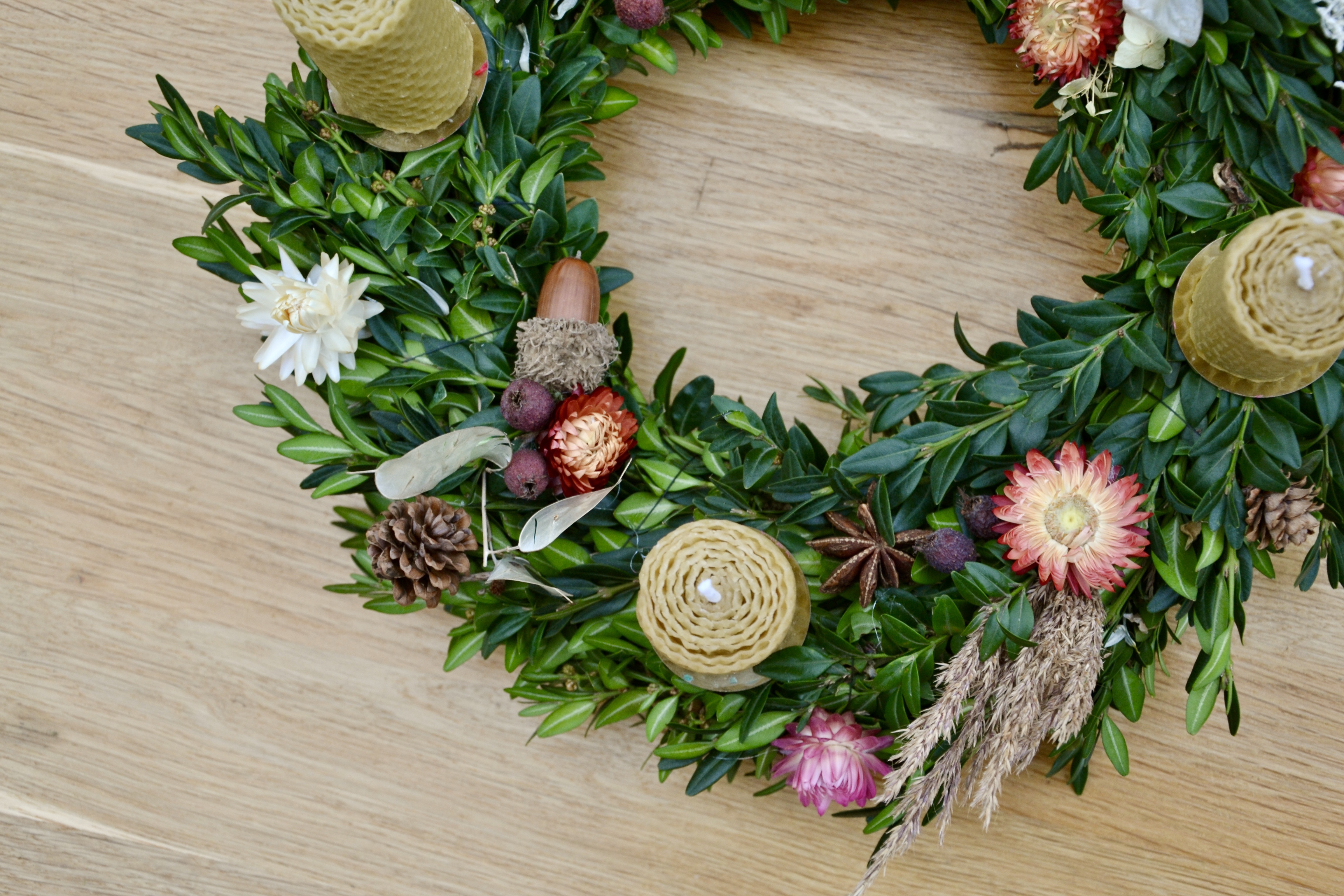 DIY návod - přírodní adventní svíčky z včelího vosku