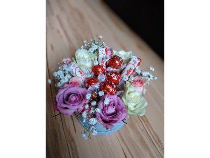 Flower box se sladkostmi pr. 17-19cm