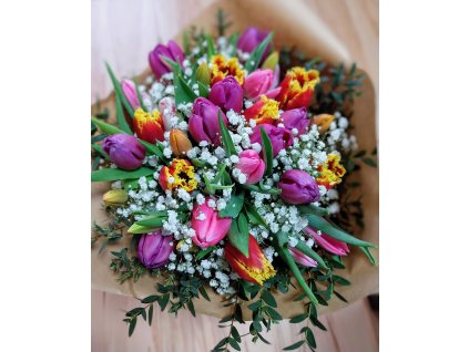 Kytice tulipánů
