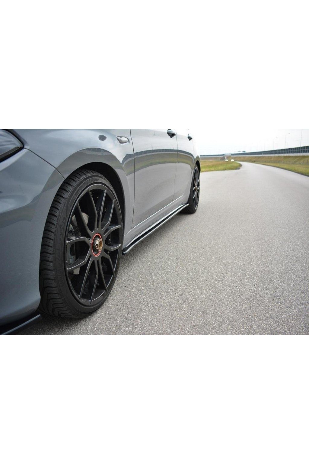 Maxton Design difuzory pod boční prahy pro Fiat Tipo, černý lesklý plast ABS