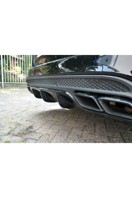 Maxton Design vložka zadního nárazníku pro Mercedes třída C W205/C63 AMG, černý lesklý plast ABS, Combi