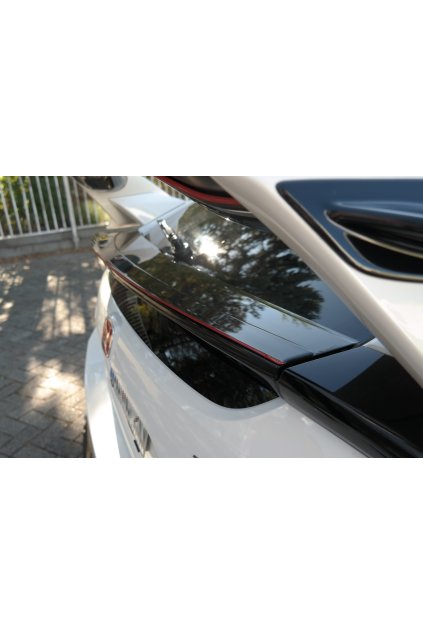 Maxton Design spodní prodloužení spoileru ver.3 pro Honda Civic Mk10 Type-S/R, černý lesklý plast ABS