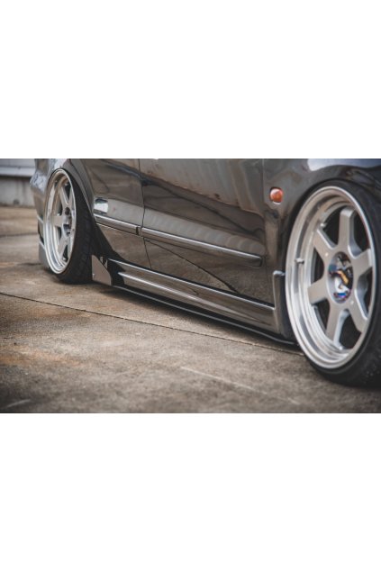Maxton Design "Racing" difuzory pod boční prahy pro Mitsubishi Galant Mk8