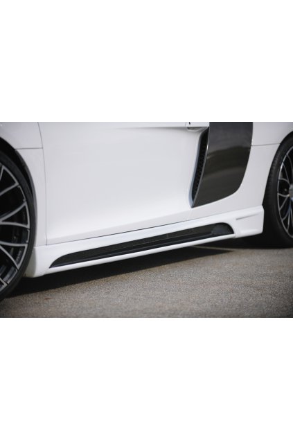 Rieger boční práh mont. strana pravá pro Audi R8 42 kupé, spyder, r.v. 04/07-, plast ABS s povrchovou úpravou Carbon-Look, s prolisem a výřezem
