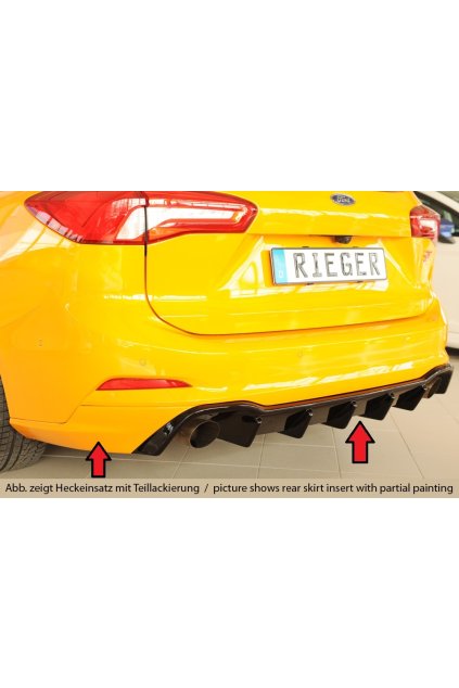 Rieger vložka zadního nárazníku (pro vozy s tažným zařízením) pro Ford Focus 4 ST 5-dvéř. (combi), plast ABS lakovaný do černé lesklé barvy