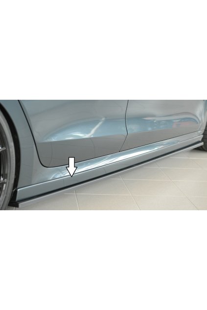 Rieger boční práh (XS) mont. strana pravá pro Škoda Octavia NX combi, r.v. 11/19-, plast ABS bez povrchové úpravy