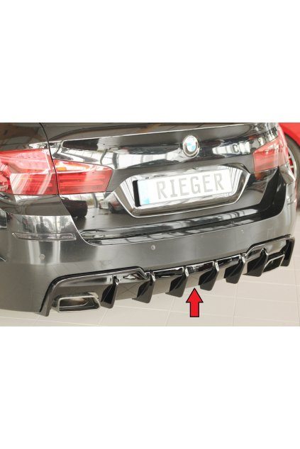 Rieger vložka zadního nárazníku (pro vozy s tažným zařízením) pro BMW řada 5 F11 touring, plast ABS lakovaný do černé lesklé barvy, pro orig. koncovky výfuku vlevo/vpravo
