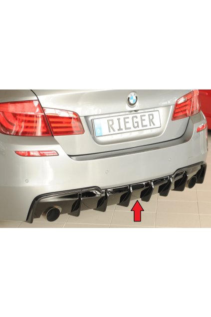 Rieger vložka zadního nárazníku (pro vozy s tažným zařízením) pro BMW řada 5 F11 touring, plast ABS lakovaný do černé lesklé barvy, pro originální koncovky vlevo a vpravo