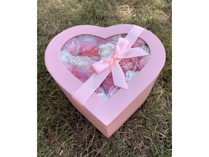Krabička ve tvaru srdce s 22 mýdlovými růžemi 1ks