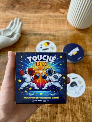 ⚔️ TOUCHÉ DUO 🤺🫵 je první karetní šermířská hra na světě 🌏 — rychlá, jednoduchá a zábavná pro celou partu. Ideální na pár...