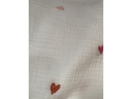 Mušelínová plena- vyšívaná srdce