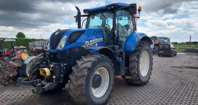 Traktor New Holland t7. 190