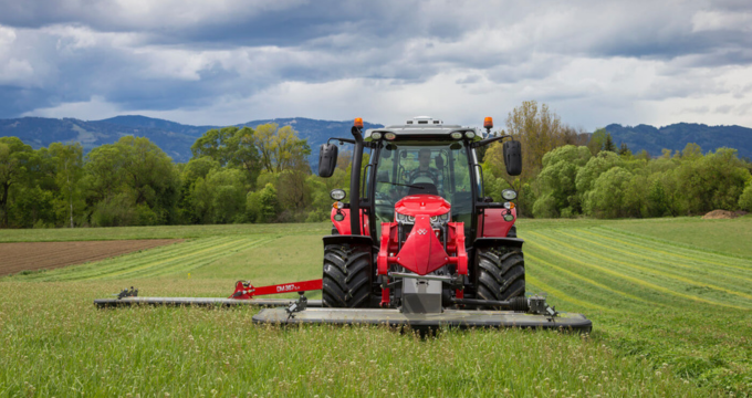Nové žací stroje typu „butterfly“ a dvourotorové shrnovače rozšiřují sortiment společnosti Massey