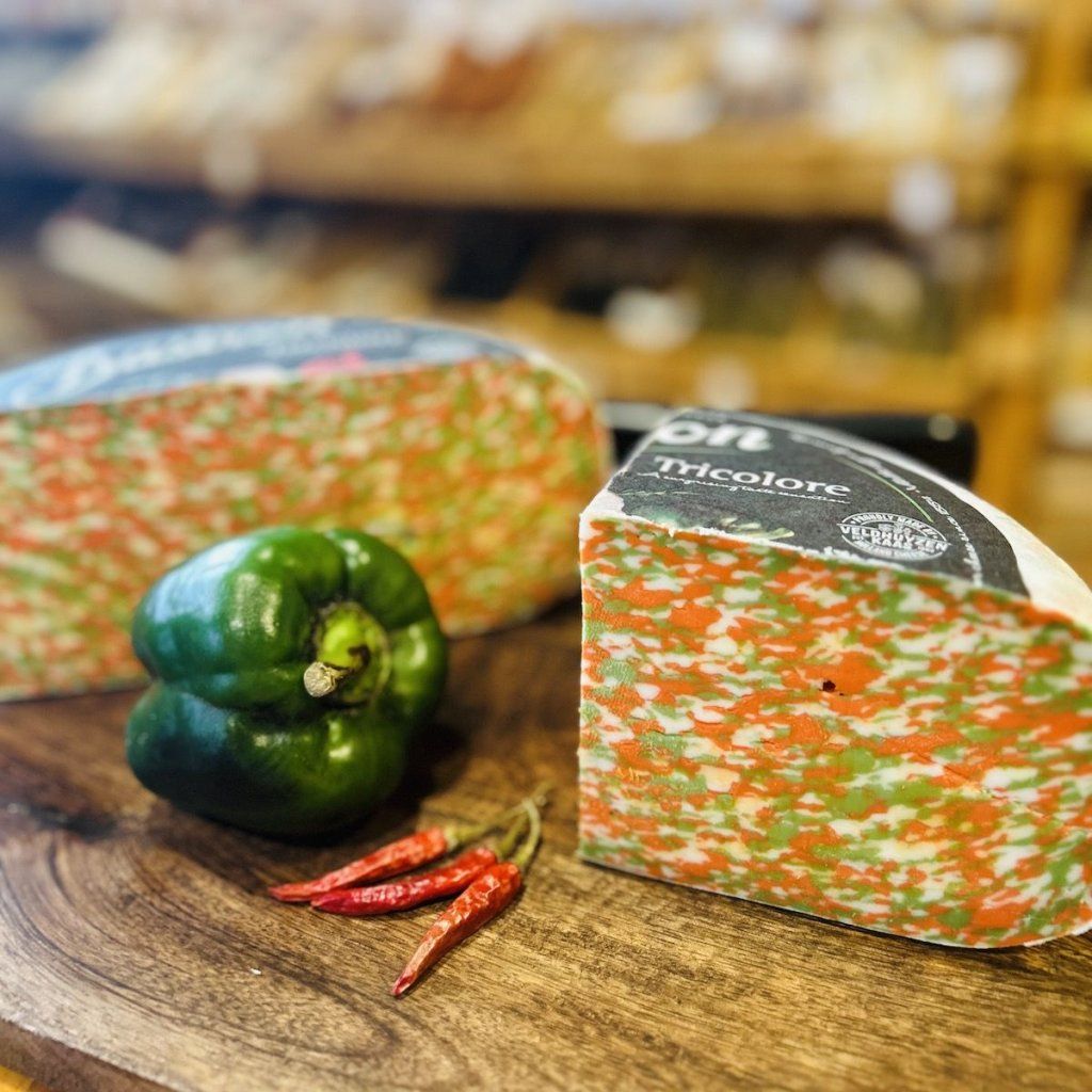 Basiron Tricolore – syr s paprikou (kravský & kozí)