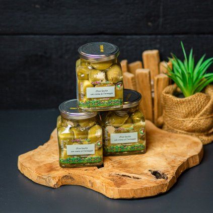 Olivy plnene kremom Pecorino