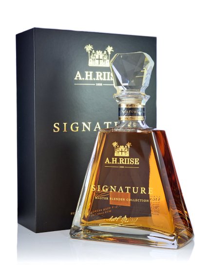 AH Riise Signature Cask darkova kazeta