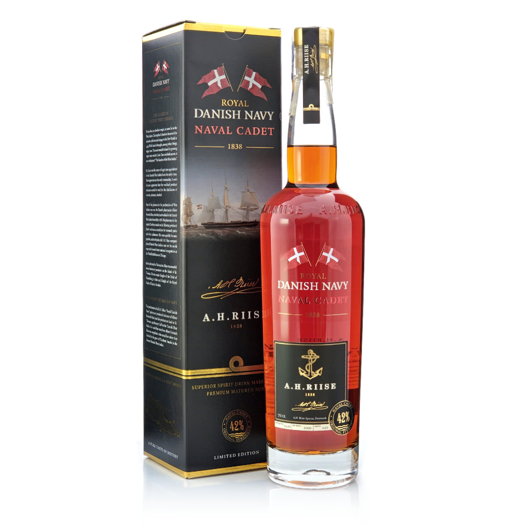 A.H. Riise Royal Danish Navy Naval Cadet 42% 0,7l koupíte na Rumcajzl.cz