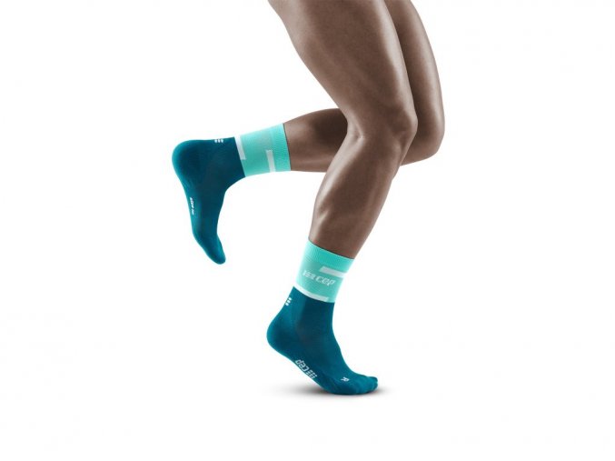 5268 9 the run socks mit cut ocean petrol m front model 1536x1536px