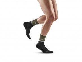 5268 20 the run socks mid cut m olive black front model 1536x1536px