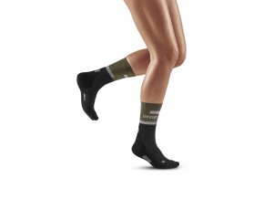 5244 13 the run socks mid cut w olive black front model 1536x1536px