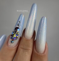 dlouhé gelové nehty s bílo-modrým ombré