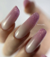 dlouhé tělově růžové ombré gelové nehty