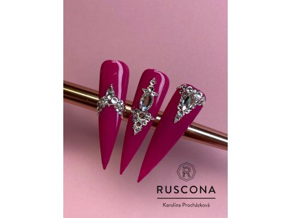 SOFT NAILART Karolína Procházková 18.4.2020