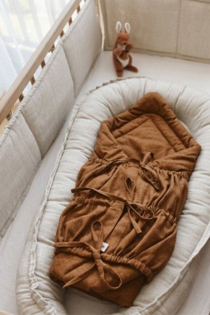 Bundle Deal | 3-Bow Linen Swaddle CARAMEL + Baby Nest NATURAL