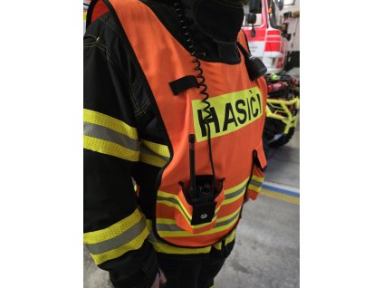 Reflexní vesta s kapsami přes hlavu