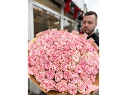 Luxury Fragrant pink 101 Roses Bouquet