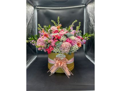 Tender Moments – Luxury Gold Flower Box