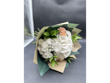 Tender Enchantment – White Elegance with a Touch of Peach
