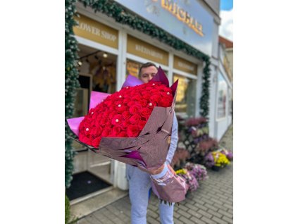 Luxusní kytice sytě růžových růží s perlami 90 cm – Růže Michael
