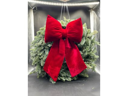 Vánoční věnec z jedle kavkazské se sametovou červenou mašlí