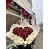 Серце кохання – букет блискучих червоних троянд