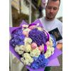 Luxusní pivoňková kytice s modrými hortenziemi Blue Romance