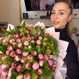 My už se pilně připravujeme na sezónu pivoněk 🔥🌺 Jedna z nejvíce oblíbených řezaných květin 🌹🌺 www.ruzemichael.cz