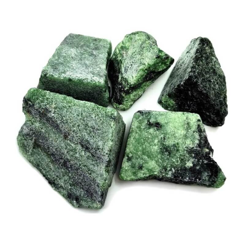 Zoisit: vlastnosti, barvy, úpravy a péče (prakticky pro šperky)