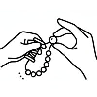 Ruční výroba růženců a náramků v České republice