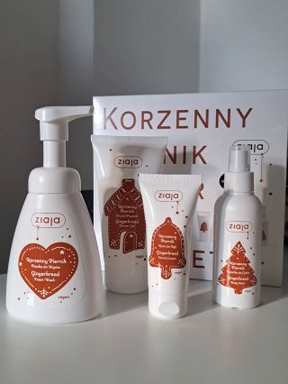 Sladkou relaxaci pro chladné zimní večery přináší Ziaja dárková sada s vánoční perníčkovou vůní 🎄 Voňavá péče obsahuje...